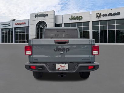 New 2026 Jeep Gladiator Sport