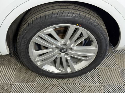 Used 2019 Audi Q5 Premium Plus image 8