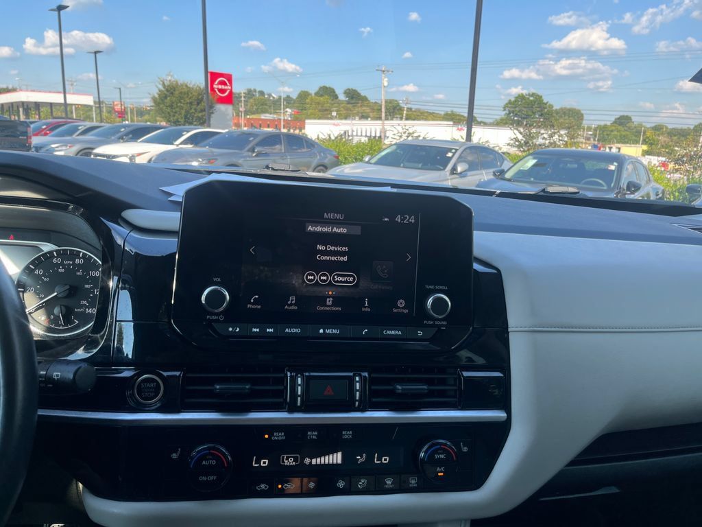 Used 2024 Nissan Pathfinder SV FWD image 19
