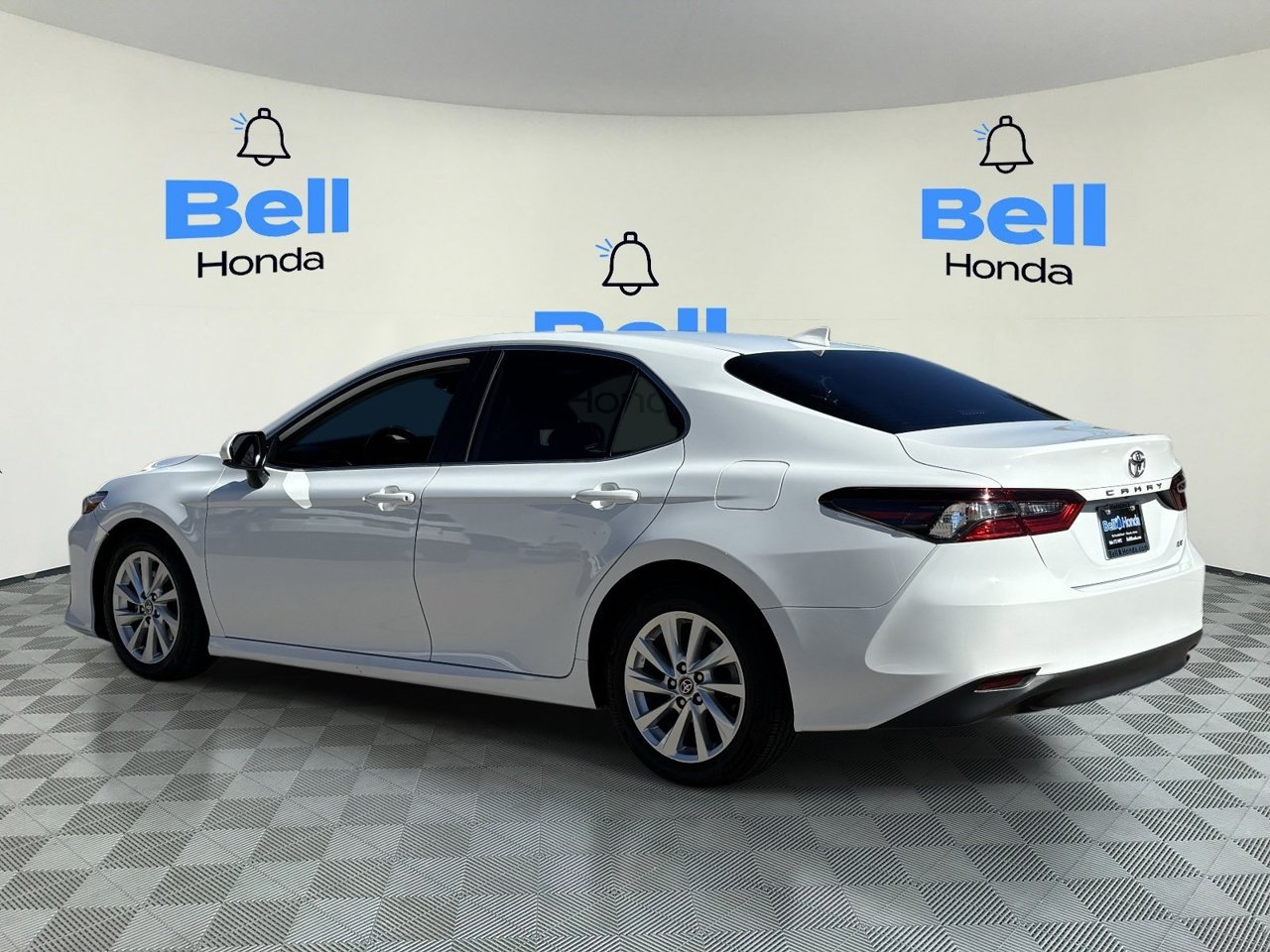 Used 2023 Toyota Camry LE FWD image 3