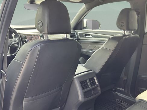 Used 2021 Volkswagen Atlas Cross Sport SEL R-Line FWD image 29