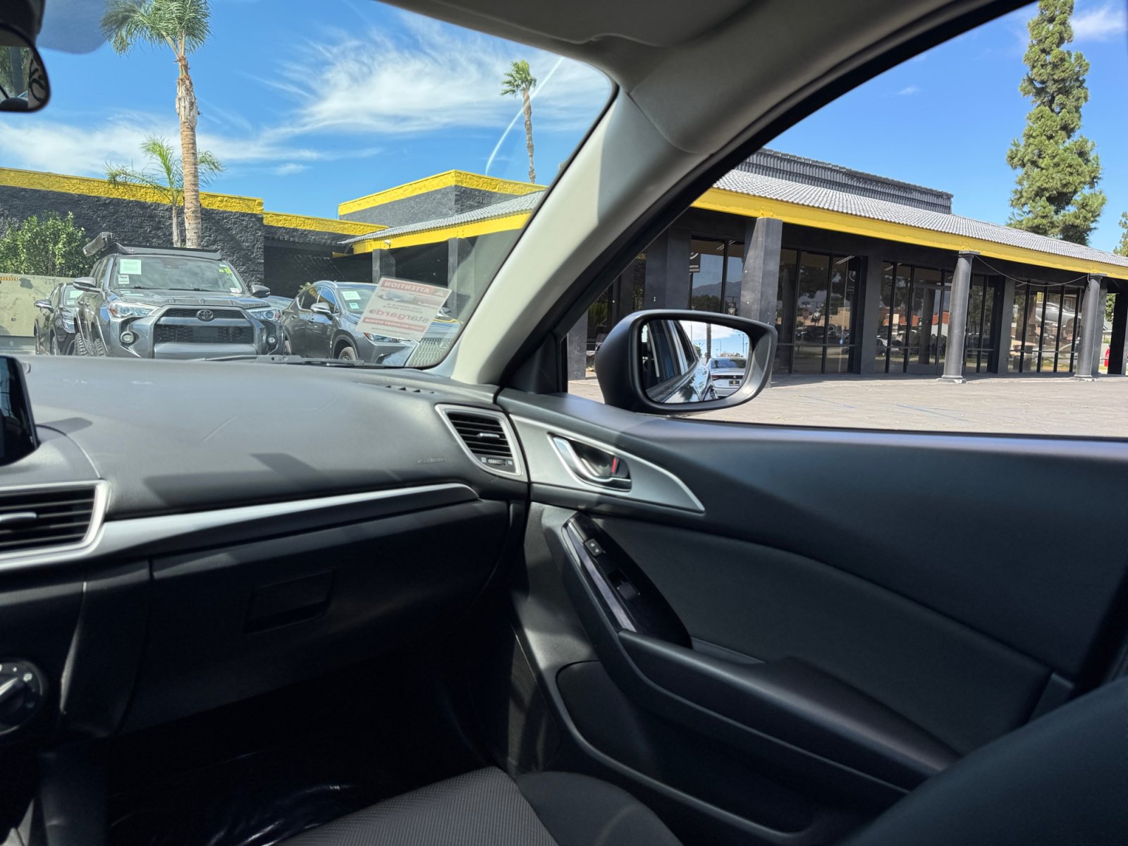 Used 2017 MAZDA MAZDA3 Sport FWD image 16