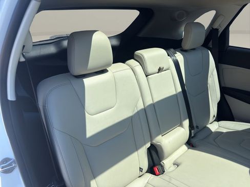 Used 2020 Ford Edge Titanium AWD/4WD image 21