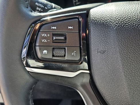 Used 2025 Honda Odyssey Touring image 30