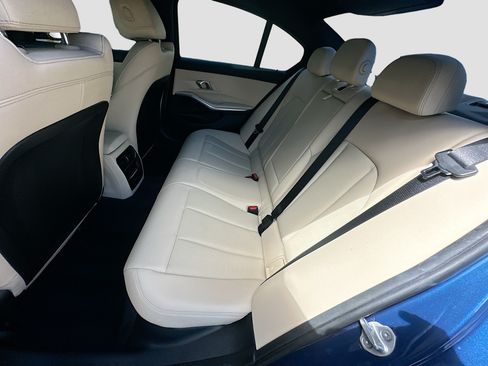 Used 2024 BMW 330i Sedan w/ Premium Package RWD image 22