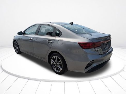 Used 2024 Kia Forte LXS FWD image 6