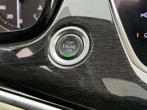 Used 2020 Cadillac XT6 Premium Luxury image 29