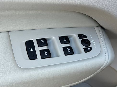 Certified 2025 Volvo XC60 B5 Core w/ Protection Package Premier image 11