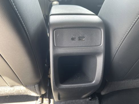 Used 2025 Chevrolet Trax LT image 37