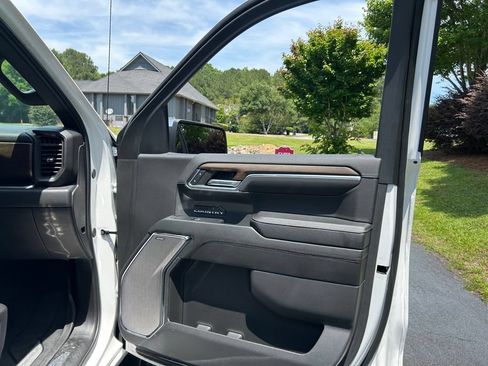 Used 2024 Chevrolet Silverado 1500 High Country AWD/4WD image 67