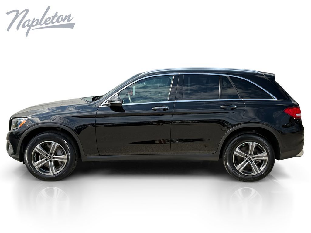 Used 2019 Mercedes-Benz GLC 300 4MATIC image 2