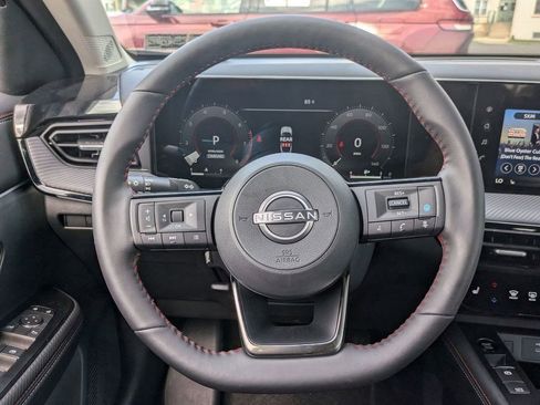 New 2025 Nissan Kicks SR w/ SR Premium Package AWD/4WD image 28