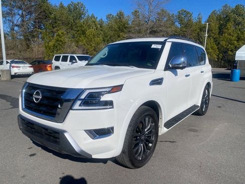 Used 2024 Nissan Armada Platinum w/ Captain's Chairs Package image 7