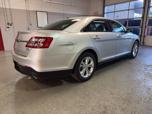 Used 2013 Ford Taurus SEL AWD/4WD image 6