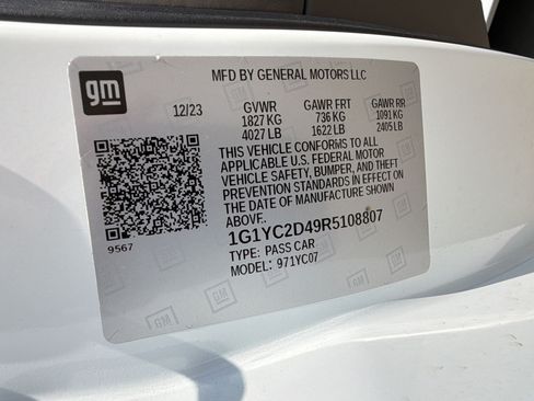 Used 2024 Chevrolet Corvette Stingray Premium Cpe w/ 3LT RWD image 23