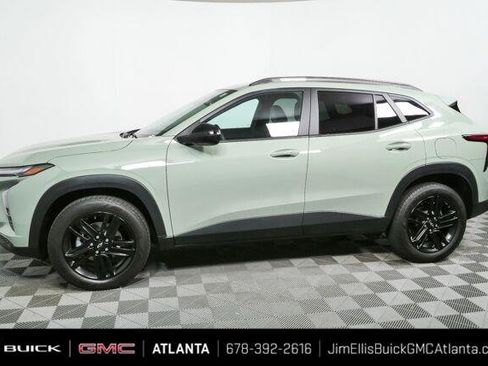 Used 2025 Chevrolet Trax ACTIV w/ Sunroof Package FWD image 26