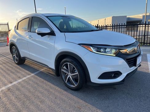 Certified 2022 Honda HR-V EX image 3