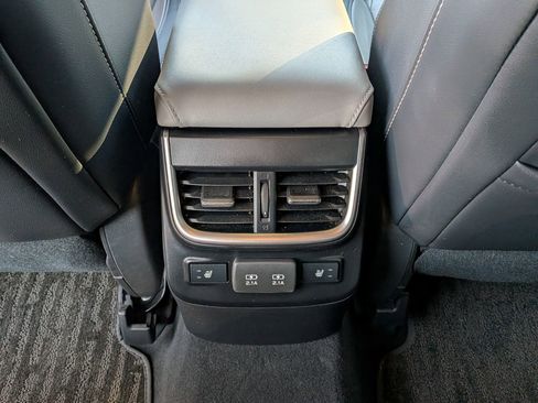 Used 2020 Subaru Outback Limited image 28