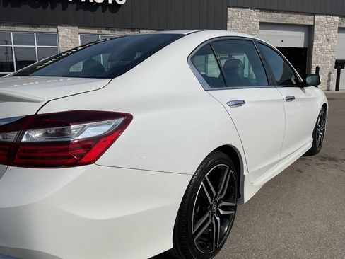 Used 2016 Honda Accord Sport image 8