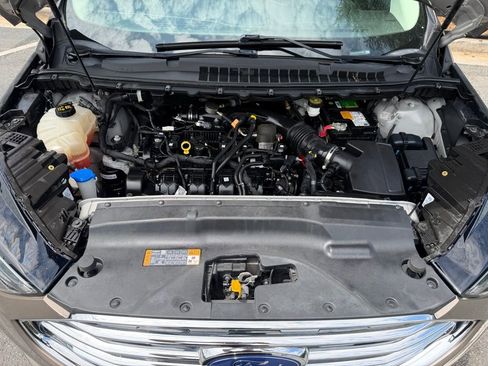 Used 2019 Ford Edge Titanium w/ Equipment Group 301A FWD image 6