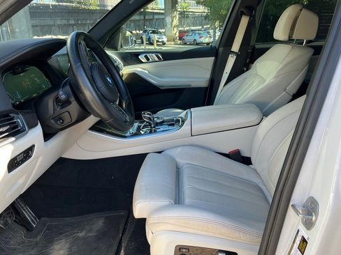 Used 2022 BMW X5 xDrive45e w/ M Sport Package AWD/4WD image 3
