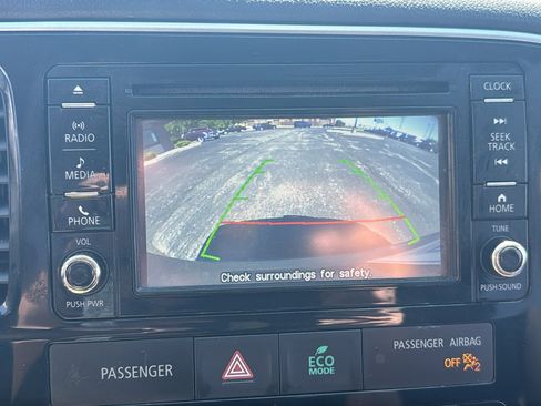 Used 2016 Mitsubishi Outlander ES AWD/4WD image 14