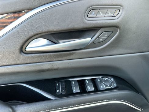 Used 2023 Cadillac Escalade ESV Premium Luxury image 13