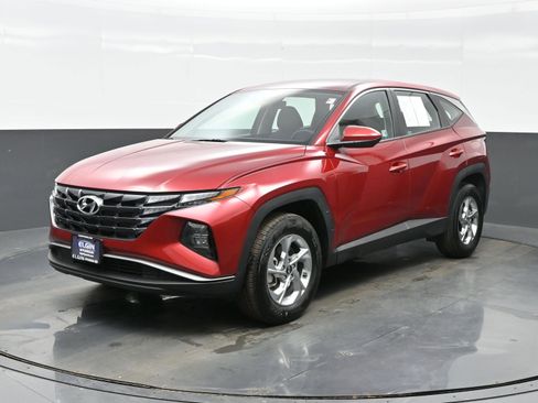 Used 2024 Hyundai Tucson SE image 2