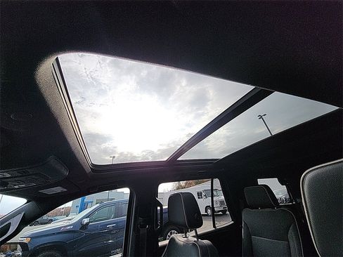 Certified 2024 Chevrolet Tahoe Premier w/ Premium Package image 26