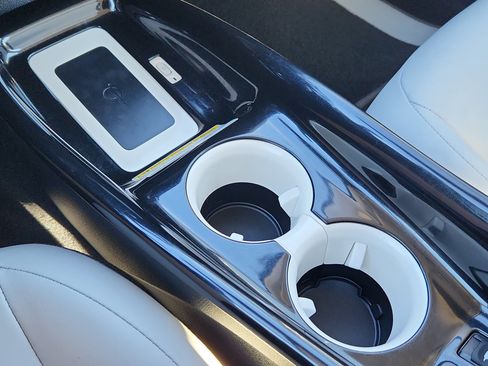 Used 2017 Toyota Prius Three Touring image 23