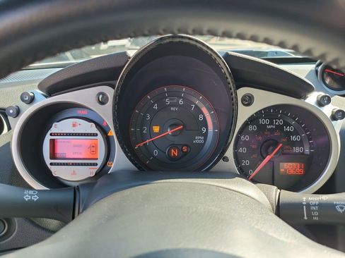 Used 2010 Nissan 370Z Touring w/ Sport Pkg image 17