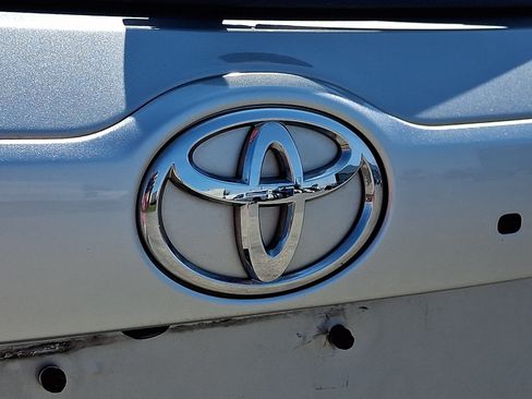 Used 2017 Toyota Highlander XLE w/ Carpet Mat Package AWD/4WD image 36