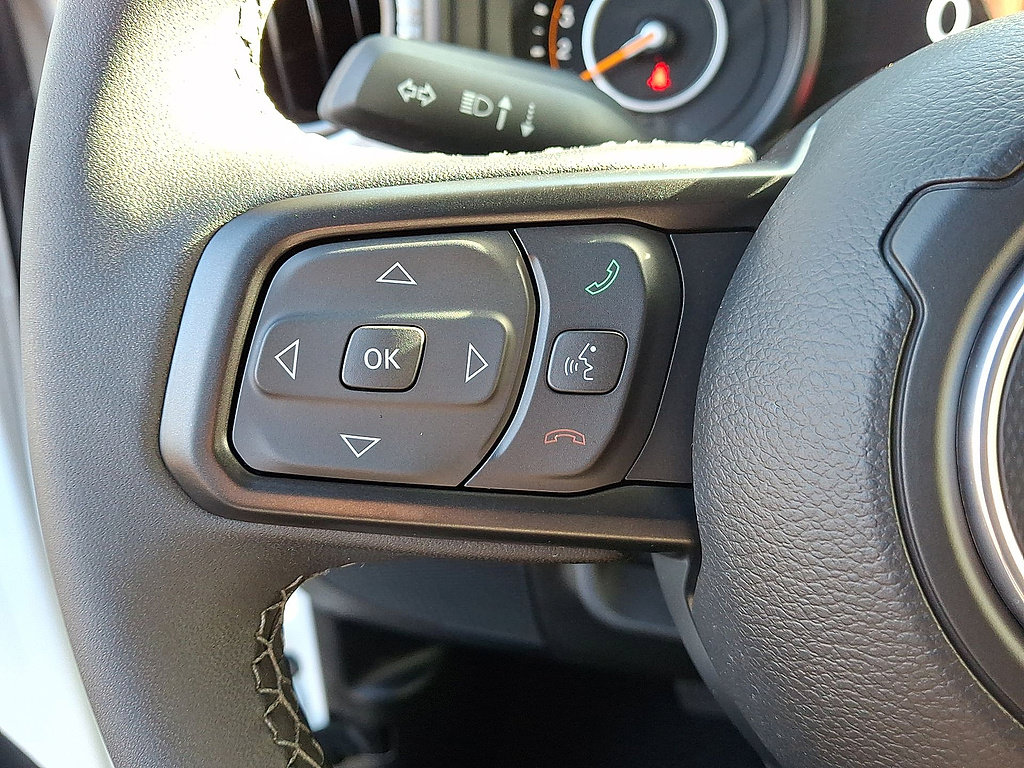 Certified 2025 Jeep Wrangler Sport AWD/4WD image 17