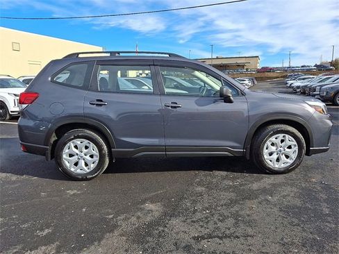 Used 2021 Subaru Forester image 7