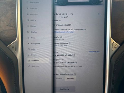 Used 2017 Tesla Model X 75D image 30