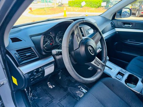 Used 2011 Subaru Outback 2.5i Premium w/ Protection Pkg 1A AWD/4WD image 26