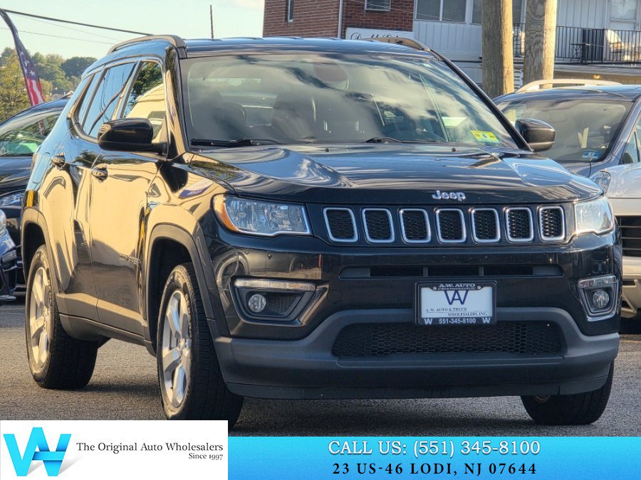 Used 2019 Jeep Compass Latitude w/ Cold Weather Group AWD/4WD image 1