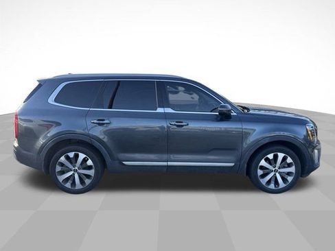 Used 2022 Kia Telluride S image 3