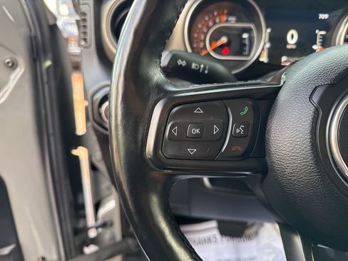 Used 2021 Jeep Gladiator Sport AWD/4WD image 18