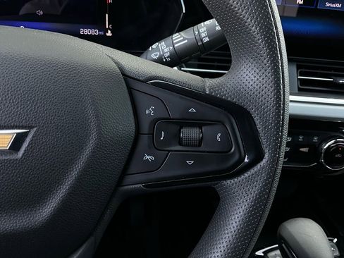 Used 2025 Chevrolet Trax LT image 33