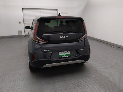 Used 2023 Kia Soul LX FWD image 6