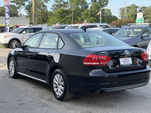 Used 2013 Volkswagen Passat 2.5 S FWD image 6