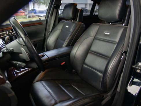 Used 2011 Mercedes-Benz S 63 AMG w/ AMG Performance Pkg image 23