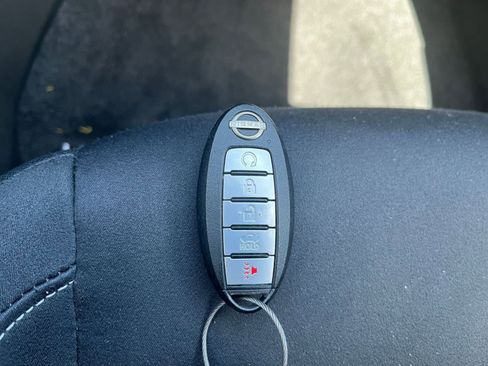 Used 2025 Nissan Altima 2.5 SV FWD image 21