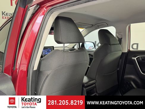 Certified 2021 Toyota RAV4 LE image 16