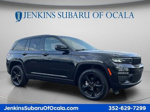 Used 2024 Jeep Grand Cherokee Limited w/ Black Appearance Package RWD image 1