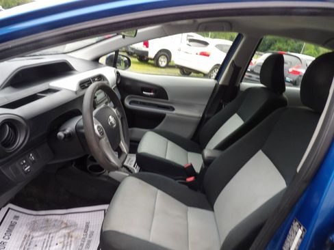 Used 2012 Toyota Prius C Two FWD image 11