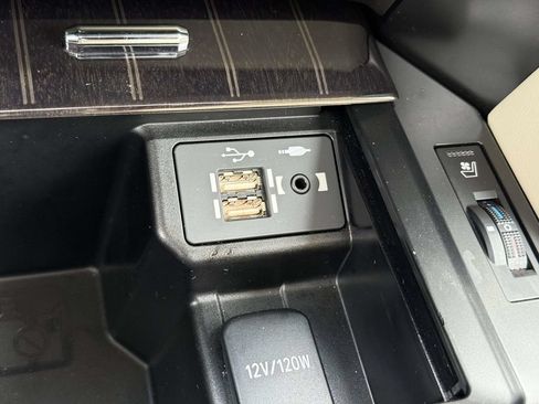 Used 2023 Lexus GX 460 Premium w/ Premium Package AWD/4WD image 27