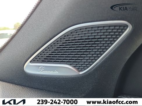 Used 2024 Mercedes-Benz GLB 250 4MATIC image 30