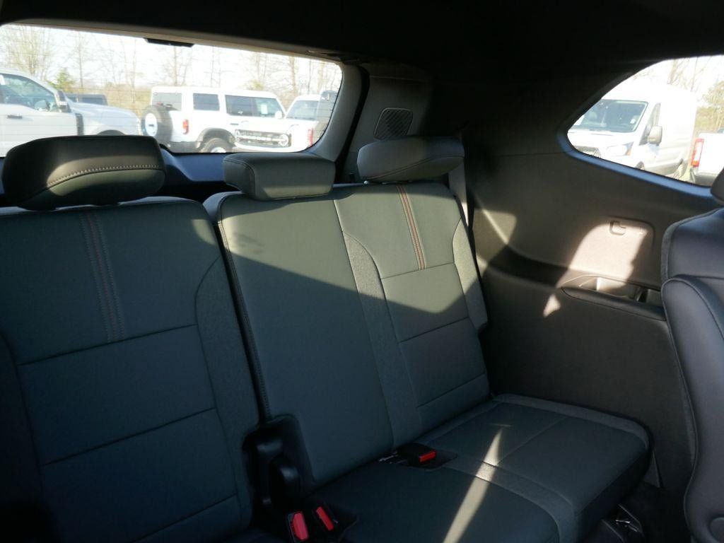 New 2026 GMC Acadia AT4 AWD/4WD image 14
